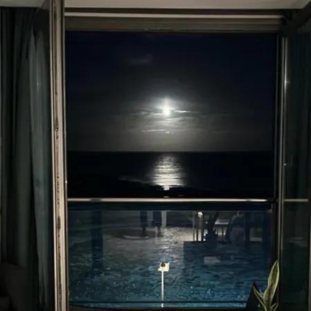 On The Διαμέρισμα